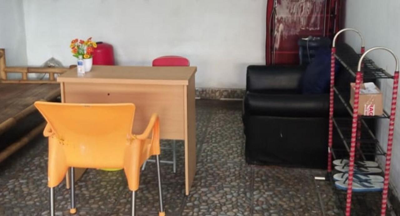 Spot On 90538 Wisma Dewi Syariah Джакарта Екстериор снимка