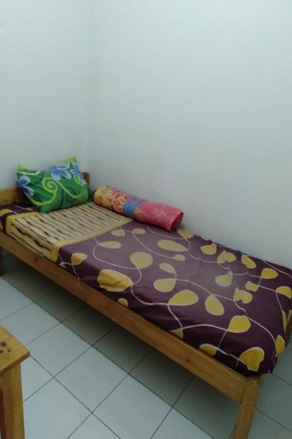 Spot On 90538 Wisma Dewi Syariah Джакарта Екстериор снимка
