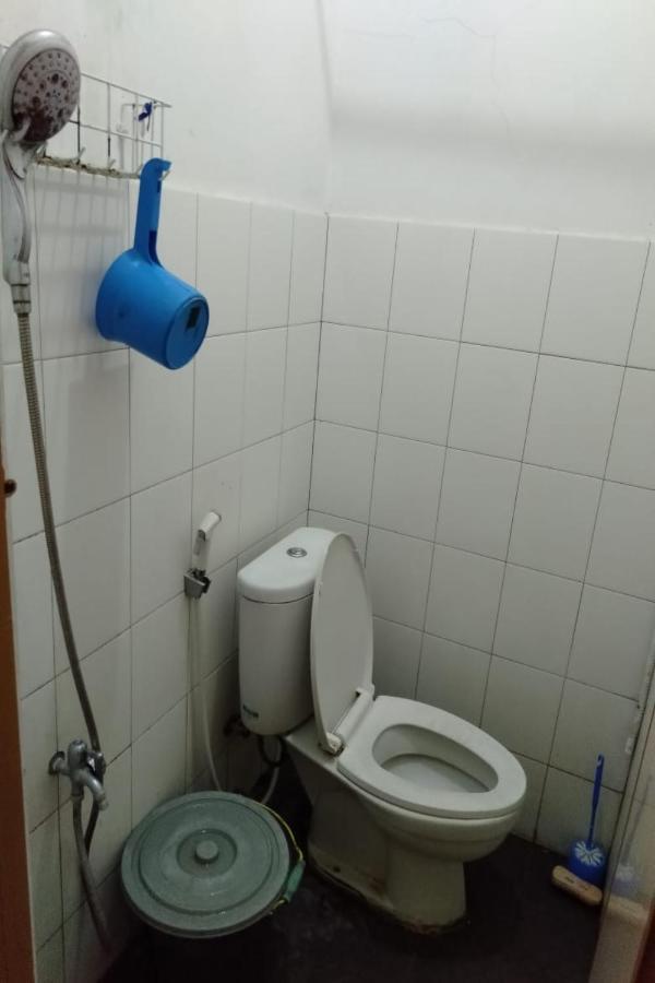 Spot On 90538 Wisma Dewi Syariah Джакарта Екстериор снимка